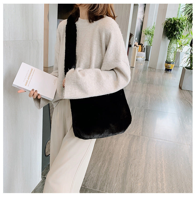 Large capacity fashion plush female bag - The Number 1 Things