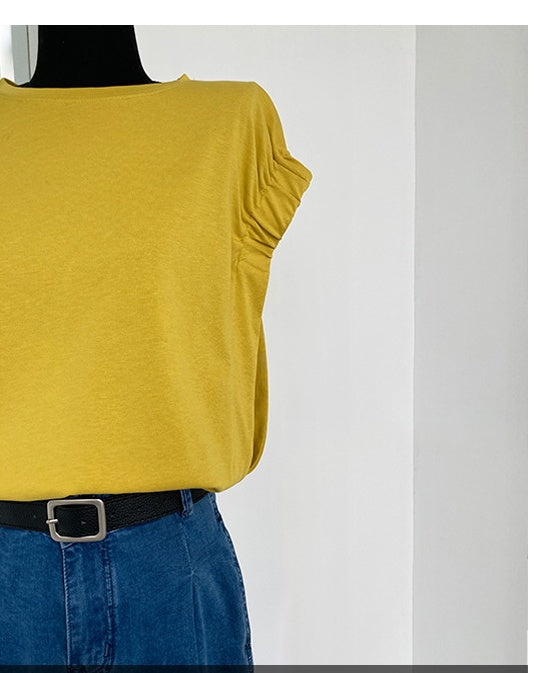 Women With Skimpy Sleeves And Pleated T-shirts - The Number 1 Things