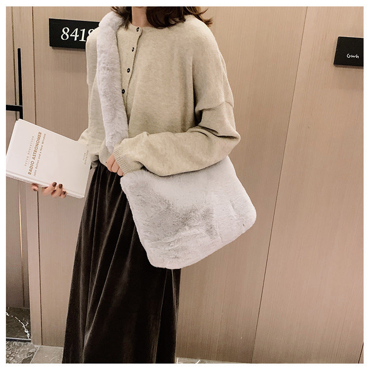 Large capacity fashion plush female bag - The Number 1 Things