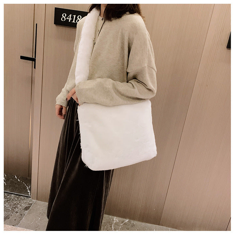 Large capacity fashion plush female bag - The Number 1 Things