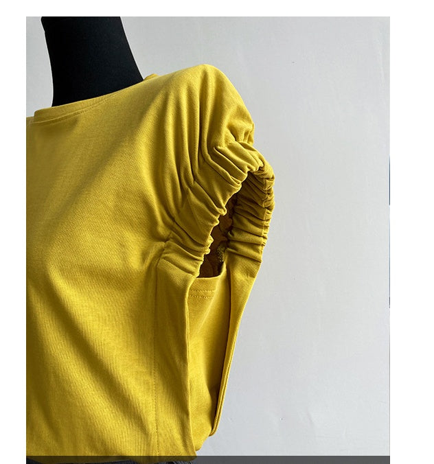 Women With Skimpy Sleeves And Pleated T-shirts - The Number 1 Things