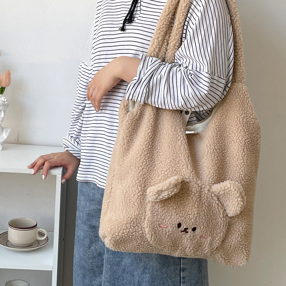 Cute Bear Fluffy Shoulder Bag – Soft & Kawaii Style