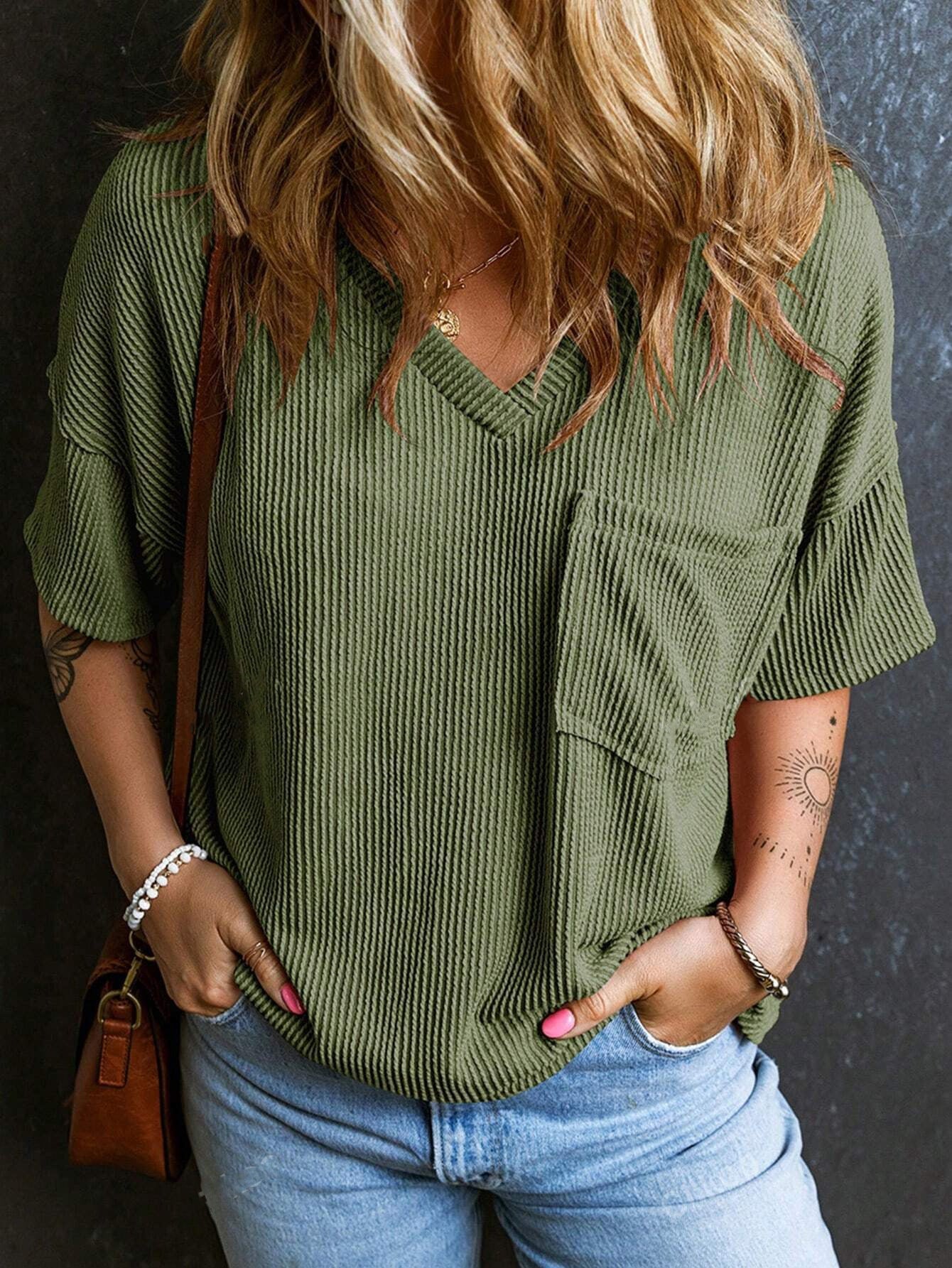 Fashionable Two-tone Pullover Short Sleeve V-neck Top For Women - The Number 1 Things