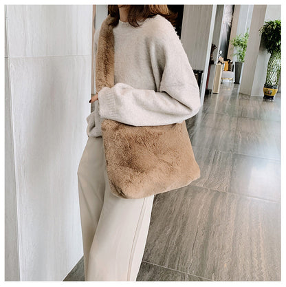 Large capacity fashion plush female bag - The Number 1 Things