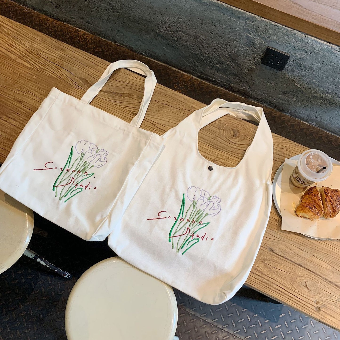 New Tulip Large Capacity Canvas Shoulder Bag - The Number 1 Things