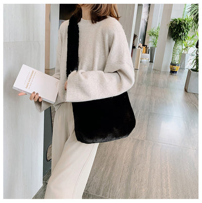 Large capacity fashion plush female bag - The Number 1 Things