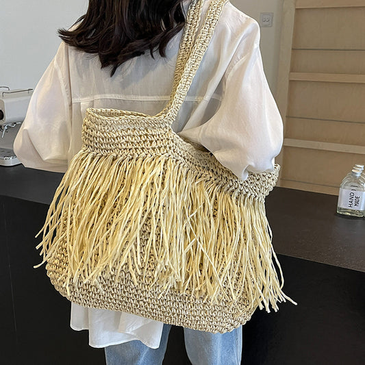 Straw Woven Women's Large Capacity Tassel Shoulder Bag - The Number 1 Things