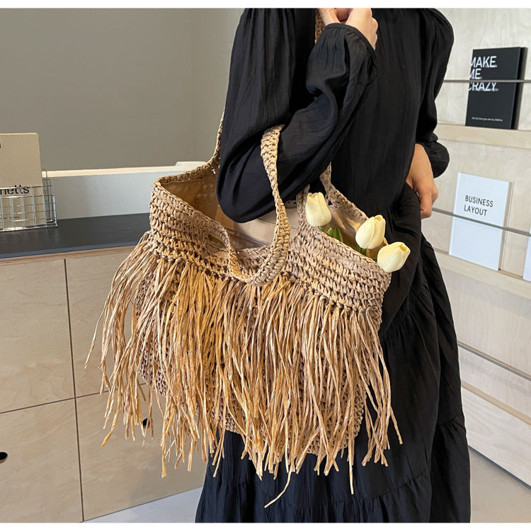 Straw Woven Women's Large Capacity Tassel Shoulder Bag - The Number 1 Things