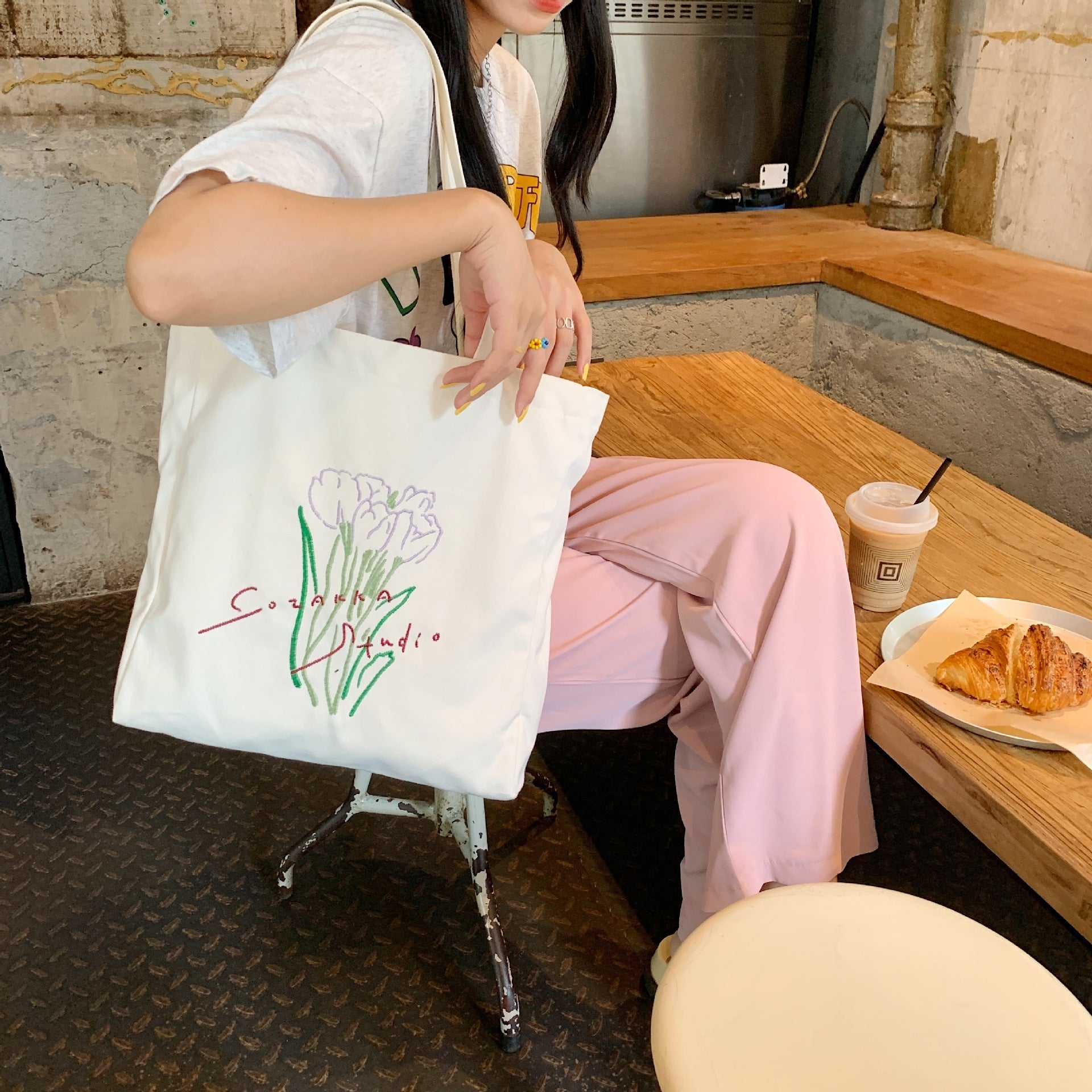 New Tulip Large Capacity Canvas Shoulder Bag - The Number 1 Things
