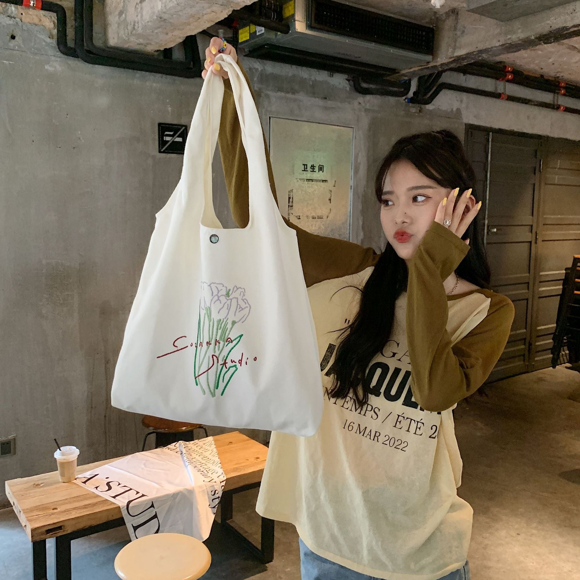 New Tulip Large Capacity Canvas Shoulder Bag - The Number 1 Things
