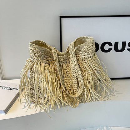 Straw Woven Women's Large Capacity Tassel Shoulder Bag - The Number 1 Things