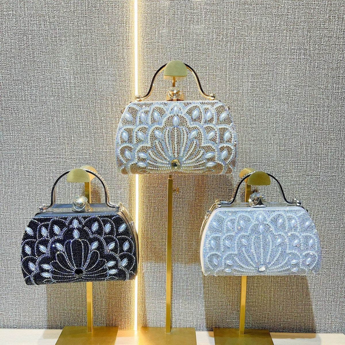 Women's Portable Solid Color Creative Rhinestone Handbag - The Number 1 Things