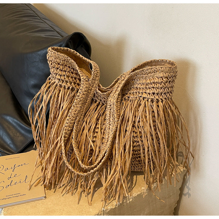 Straw Woven Women's Large Capacity Tassel Shoulder Bag - The Number 1 Things