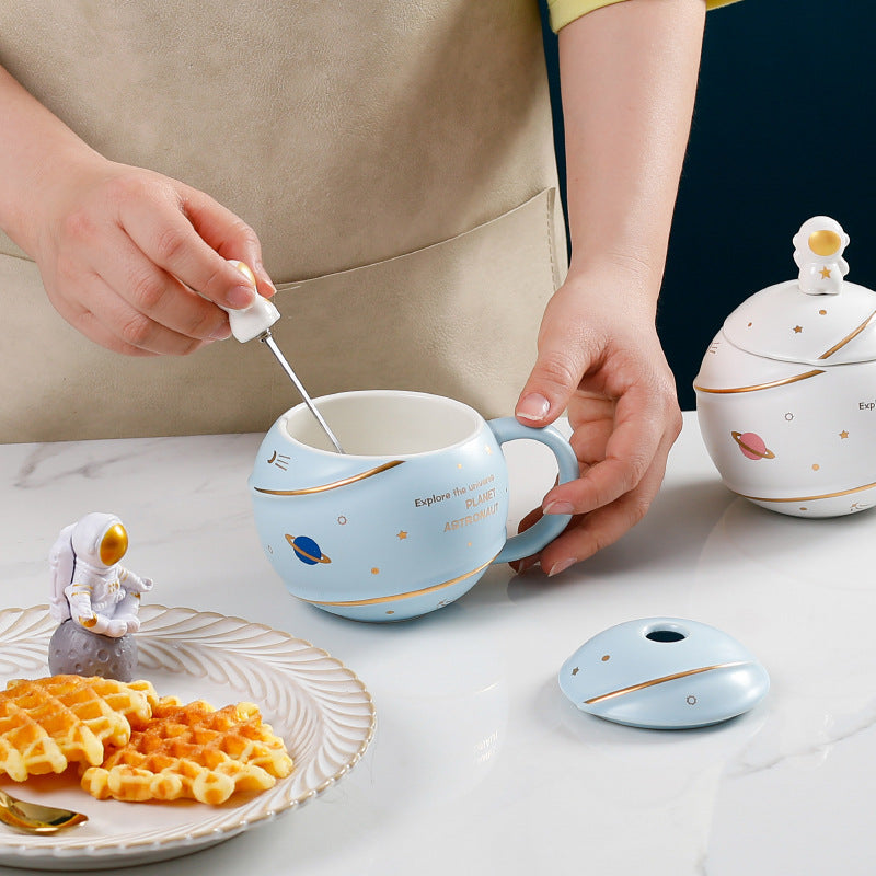 Creative New Ceramic Spaceman Mug With Lid Spoon - The Number 1 Things