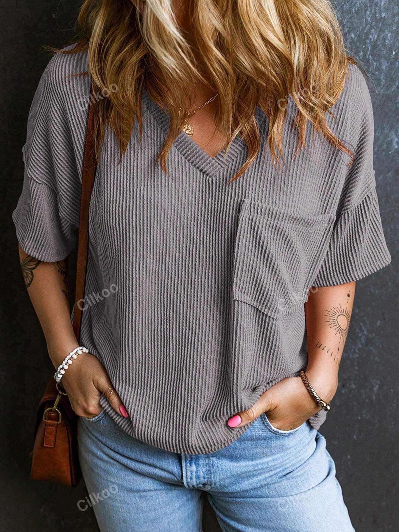 Fashionable Two-tone Pullover Short Sleeve V-neck Top For Women - The Number 1 Things