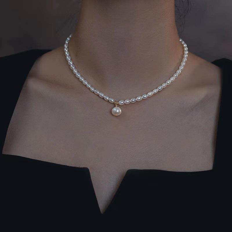 Natural Freshwater Pearl Necklace Women's Simple Fashion Elegance Retro Clavicle Chain All-matching - The Number 1 Things