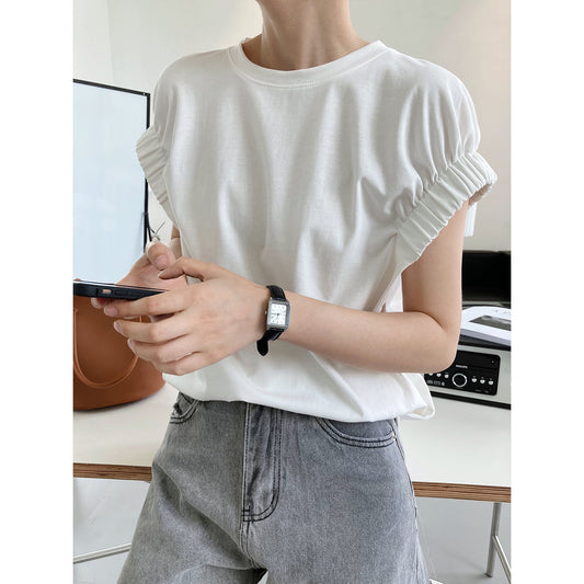 Women With Skimpy Sleeves And Pleated T-shirts - The Number 1 Things